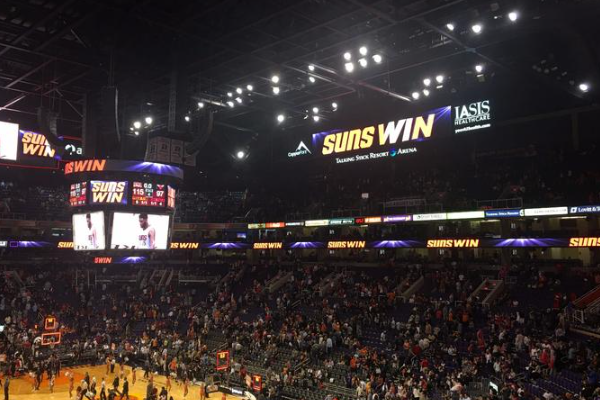 太陽隊的主場是哪個體育場？